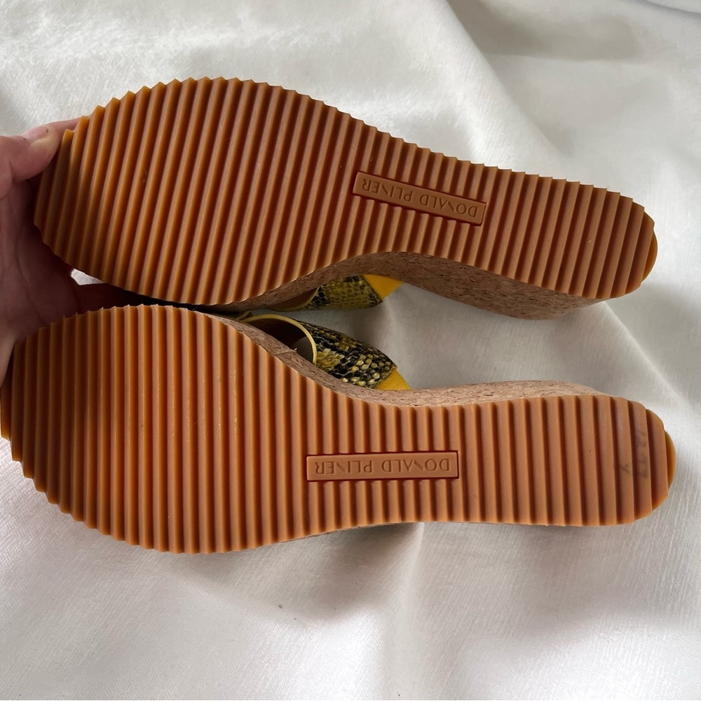Donald J Pliner Sabrina yellow Python Snake print cork wedge sandals size 8.5 - Picture 7 of 8